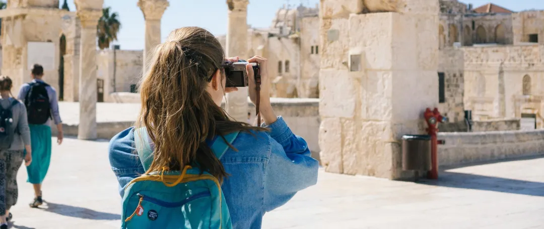 Traveling to Greece? Book a travel consult today