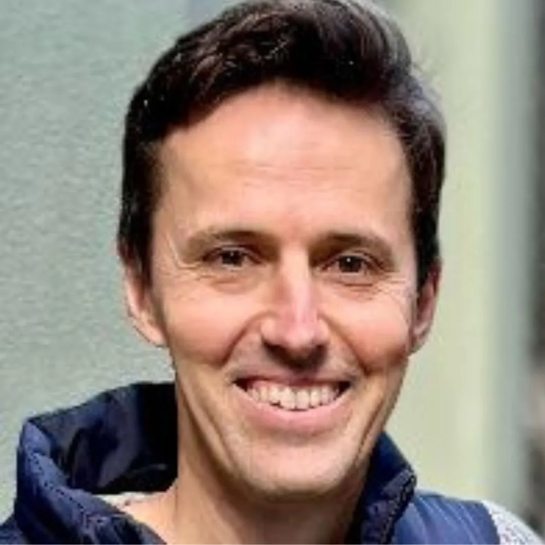 Dr Alister Murray Dr Alister Murray