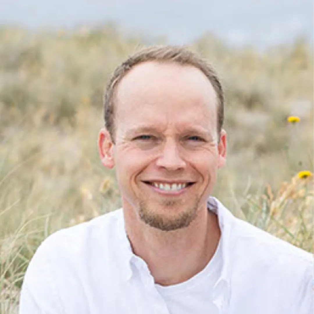 Dr Gregory Burnett Dr Gregory Burnett